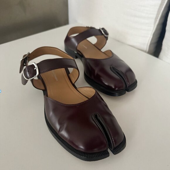 Maison Margiela Tabi Mary Jane Sandals – Burgundy Leather / Iconic Tabi Toe - Picture 4 of 7
